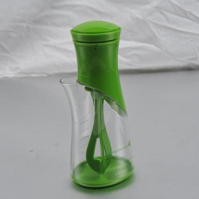 China With Cheap Portable Plastic Beater Juicer Manual Salad Egg Mixer for sale