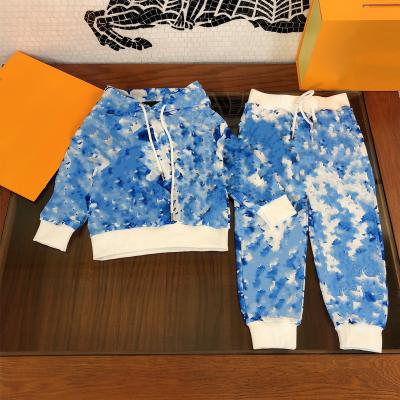 China Preppy Hot Selling Style Good Quality Cheap Hot Selling Blue And White Printing Casual Jogging Suits Boys Sets for sale