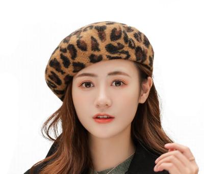 China New Picture Fashion Autumn And Winter Ladies Painter Hat All-match Literary Women Beret Hat for sale