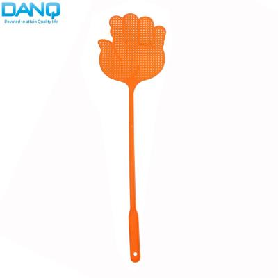 China Durable Plastic Mosquito Fly Swatter Powerful Fly Swatter Long Handle for sale