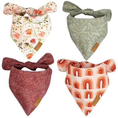 China 2021 New Design Pet Product Pet Product Triangle Pattern Stocked Colorful Pattern Cotton Dog Triangle Bandana Dog Puppy Scarf for sale