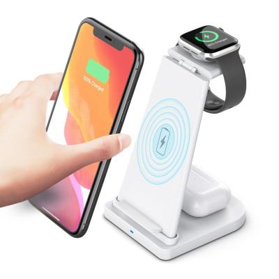 China With Stand 3 in 1 wireless phone charger Amazon hotsale Earphon watch stand charging dock portable fast wireless folding pad pad for sale