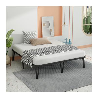 China Latest Simple Design Industrial Modern Wrought Iron Platform Bed Without Headboard Metal Bed Frame for sale