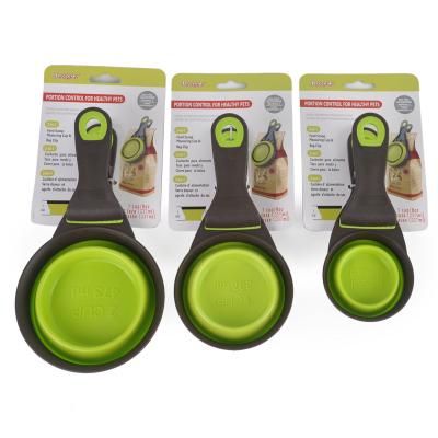 China Sustainable Collapsible 2-in-1 Dog Food Doser With Sealing Clip for sale