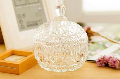 China Classical Clear Diamond Glass Candy Jar Free Sample With Lid Hight White Glass for sale