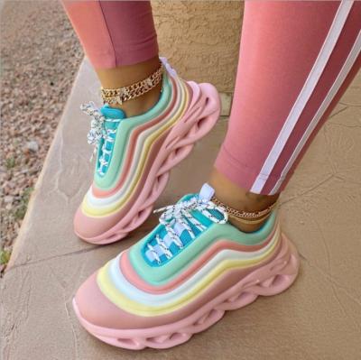 China New Web Trend Fashion Celebrity Women Leisure Running Shoes Large Size Sports Shoes for sale