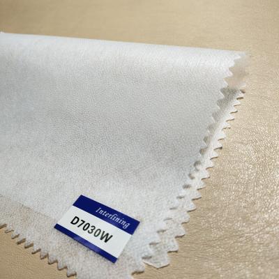 China Good quality 38G water soluble glue melting 100%polyester interlinings for sale