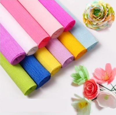 China papel de crespón de embalaje de los 50x250cm respetuoso del medio ambiente para las flores de la papiroflexia de DIY en venta