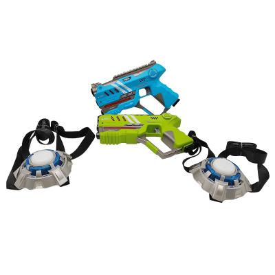 China EXCITE Two Sets Infrared Battle Laser Gun Shooting Toy For Kids Battle Gear Wearing Toy For Fun for sale