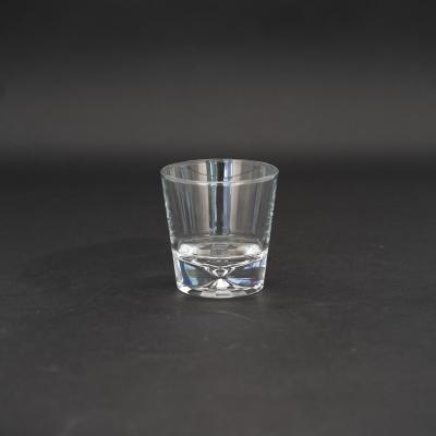 China Johnnie Walker Diamond Heavy Base Rocks Rolling Wine Glass Whiskey Viable Tumbler for sale