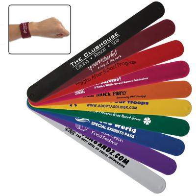 China Casual/Sports Promotional Gifts PMS Eco-Friendly Colors Matching Silicone Slap Wristband Band Footprint Custom Logo for sale