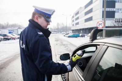 China CE ROHS AT7000 Professionele politie blaastest Alcoholtester voor snelle screening Te koop