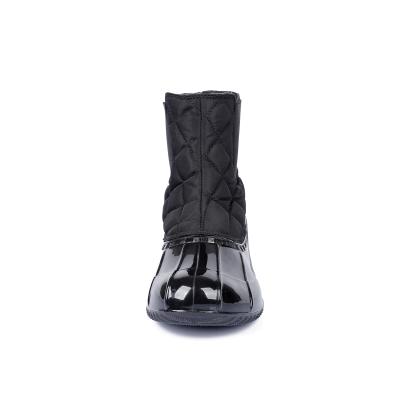 China Winter Waterproof Women Rubber Rain Boots Waterproof Women Duck Boots With Flat Heels for sale