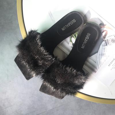 China Fashion Trend Designer Fashion Slippers Women Shoes Summer Flats Sandals Ladies Dress Shoes Flip Flops Fur Slides Feminine Beach for sale