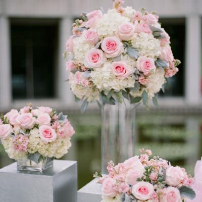 China Wholesale Beautiful Road Leading Wedding Decorative Artificial Flower 50*50cm for sale