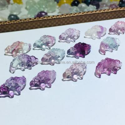 China China 2cm Crystal Mini Crocodile Rainbow Fluorite Natural Animal Wholesale Crystal Carvings for sale