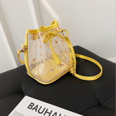 China 2020 new fashion transparent bucket bag small daisy summer pumping single shoulder bag for sale