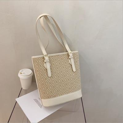 China Fashion large-capacity women's bag 2020 summer new fashion shoulder bag CIA fashionable tote bag for sale