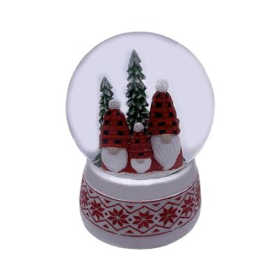 China Worldwide Gnomes Santa Claus Crafts Glass Snow Globe 120mm Resin For Christmas Gifts for sale