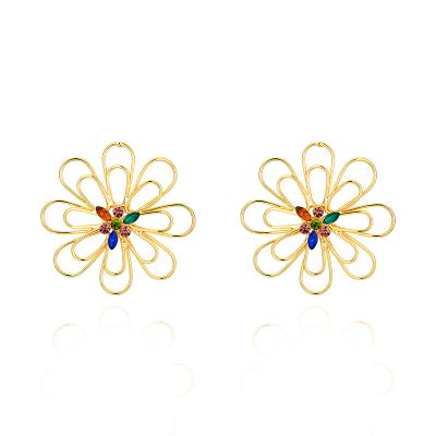 China Women 2021 TRENDY fashion jewelry earring Korean handmade personalized rhinestone and big flower shape brass earrings for sale