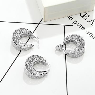 China FASHIONABLE High Quality Zinc Alloy Metal Making Accessories Metal Double Hole Hollowing Out U Shape Charm Ladies Jewelry Pendant Set for sale