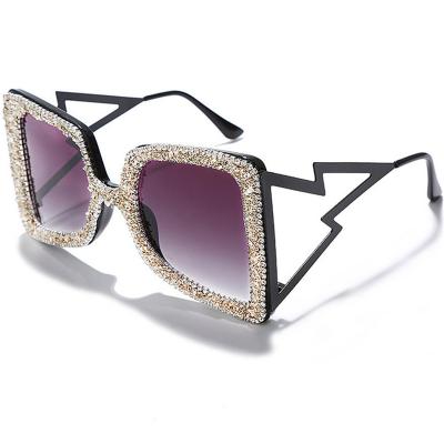 China Hot Selling Rhinestone Crystal Glass Women Eyewear 2021 Latest Fashion Sunglasses Product Women Glass Sunglasses for sale