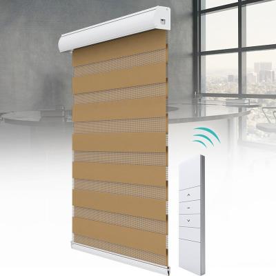 China Chainless Smart Automatic Day And Night Zebra Blinds With Remote Control en venta