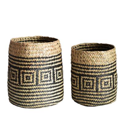 China Handmade Plant Plankton Plant Plankton Black Straw Garden Pot Fashionable Innovative Home Decoration Handwoven Accessories Flower Baskets for sale