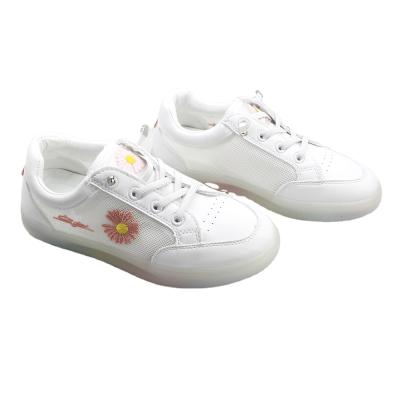 China PVC 2020 Summer Women's Casual Flat Shoes Breathable Popular White Students Shoes for sale