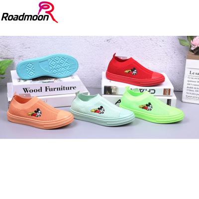 China Light Weight Kids Children's Shoes Girls and Boys Canvas Shoes Sneakers Casual Shoes for sale