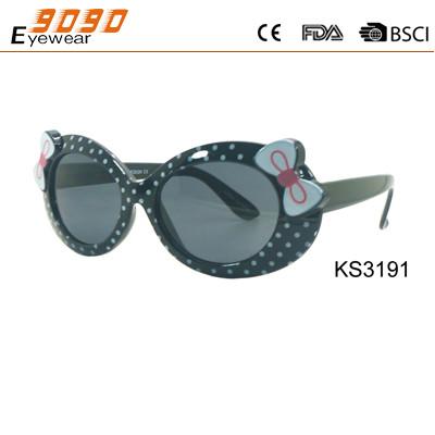 China Cute Girl's Sunglasses, Plastic black  Frame with  bow , Polycarbonate Lenses for sale