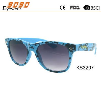 China Hot sale style of kids sunglasses ,made of metal , suitable for girls and boys for sale