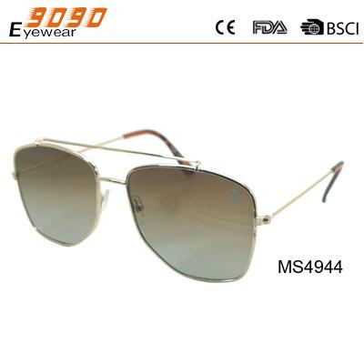 China Sunglasses with metal frame, new fashionable designer style with top bar and plastic tip for sale