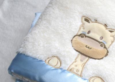 China Anti - Pilling Lovely Giraffe Pattern White Swaddle Blankets for sale