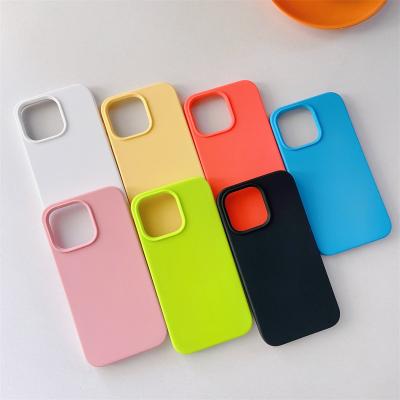 China Luxury Silicone Rubber Silicone Case For iPhone 11 pro X XR XS 5 6 5S Max 6S 7 8 Plus Unique Shell Mobile Phone Cover Soft Back Bumper for sale