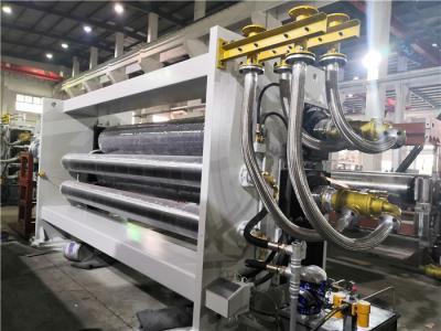 Chine Machine gravante en refief de tissu des serviettes hygiéniques ISO9001 à vendre