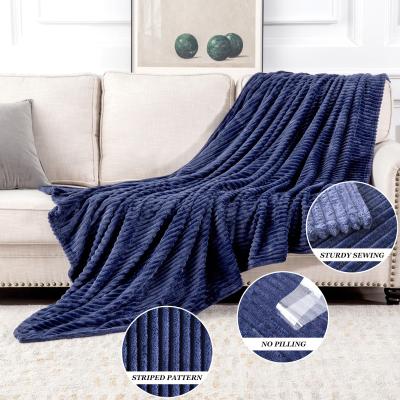 China Super Soft Comfortable Luxury Bed Blanket Anti-pilling Fleece Bed Blanket 50*60 Inch Size Wholesale Microfiber Sofa Throw Blanket For Home for sale