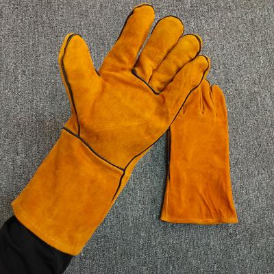 China Thick Warm Wear-Resistant High Temperature Work Welder Protective Gloves Construction Site Gloves Cowhide Welding Gloves for sale