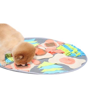 China Travel Dog Feeding Mat Dog Puzzle Enrichment Toys Slow Feeding Training Mat Snuffle Mat For Dogs for sale