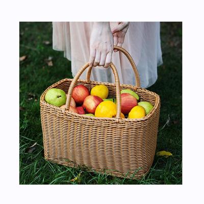 China Sustainable Wholesale Fashionable Handwoven Large Capacity Picnic Basket Durable Brown Tote for sale