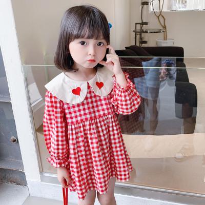 China Love Heart Doll Collar Fashion Washable Cute Kids Dress Girls' Long Sleeve Grid Fall Girls' Dresses for sale