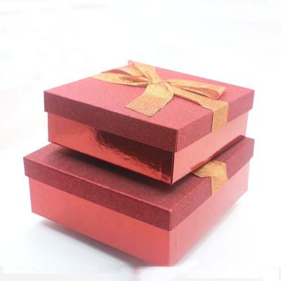 China OEM Christmas Set Recyclable Gift Packaging Box With Ribbon for sale