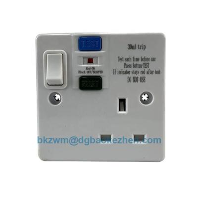 China BKZ0130SPW RCD Residential / General Purpose Single Plastic Socket for sale