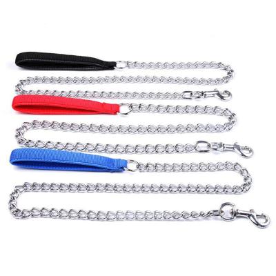 China DETACHED Metal Dog Leash Heavy Duty Chew Proof Pet Leash Chain With Padded Handle for sale