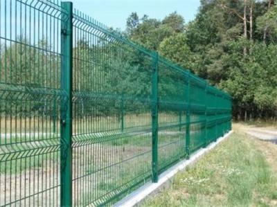 China Hot Dipped Galvanized 3D Curvy Green Wire Mesh Fencing , 358 Security Fence for sale