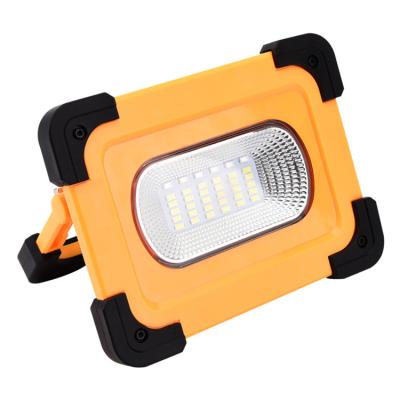 China Residential Super Bright Yellow COB Solar Portable Outdoor Solar Work Light Lightweight Rechargeable Led Work Light for sale