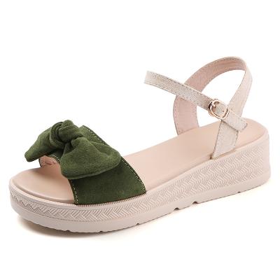 China 2021 Summer Beach Comfortable Thick Unique Bowknot Light Weight Flat Sandal Sandals Walking Breathable Outdoor Sandals for sale