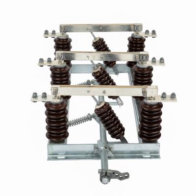 中国 High Voltage Outdoor Mv Disconnect Switch Isolator Disconnector substation transmission 販売のため