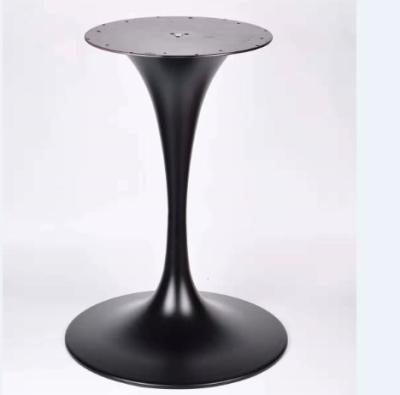 China Table Black Metal Tulip Dining Table Chair OT097 for sale