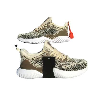 China Cheap fashion trend chinese factory low price wearable all seasons men sport shoes modern design cotton fabric sneakers for sale